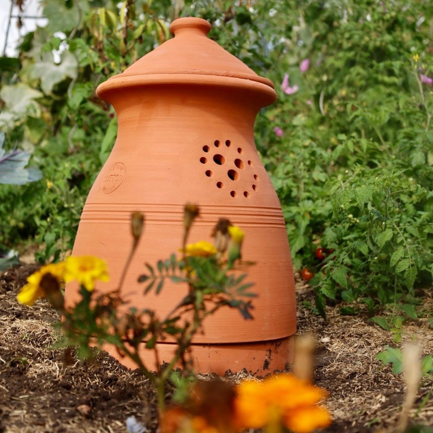 Composteur de Jardin en Poterie – Écologique, Élégant et Pratique pour Votre Potager