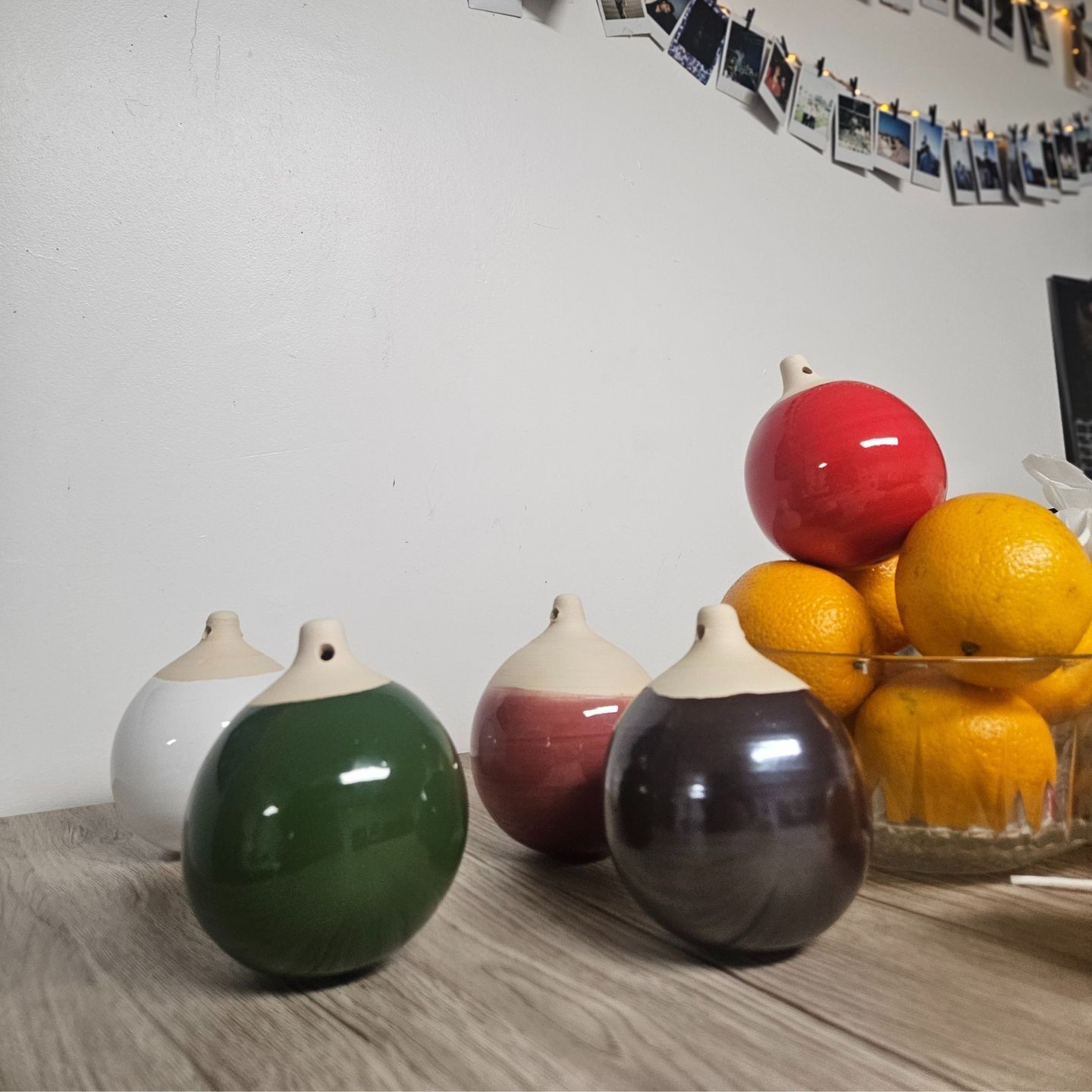 Boule de Noël en céramique émaillée – Fait main en France